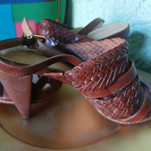 Brown strappy sandals - Picture 5 of 9